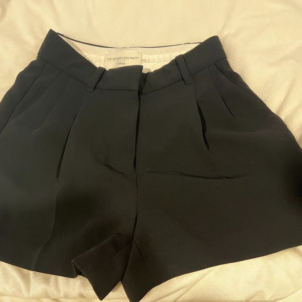 Aritzia 00 Black Short